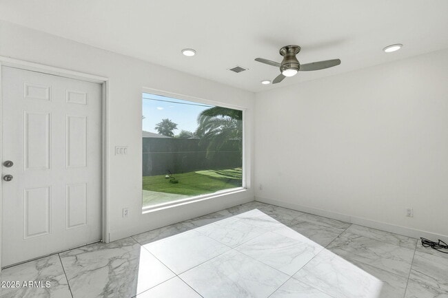 Building Photo - 7921 E Willetta St