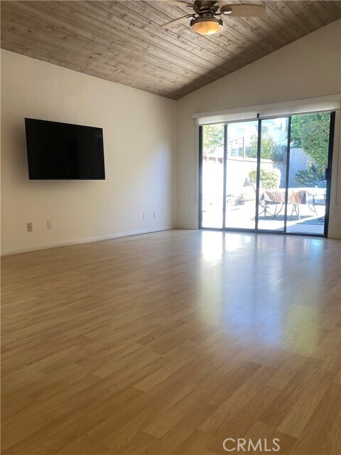 Building Photo - 1204 Elm Ave