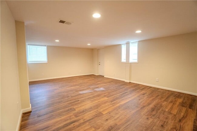 Building Photo - 6593 Dunwoody Trail