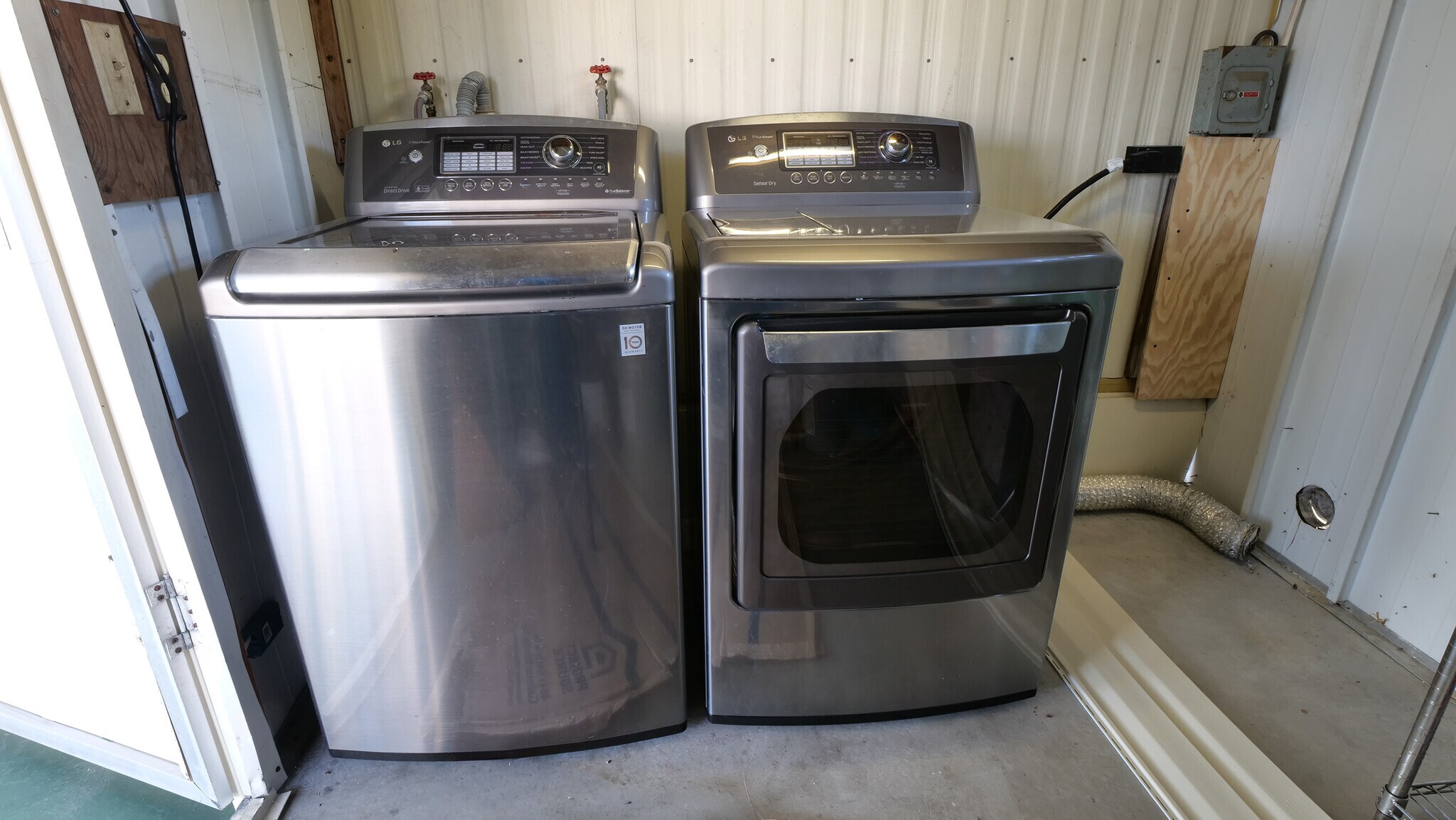 LAUNDRY-ROOM - 209 50th Avenue Plz E