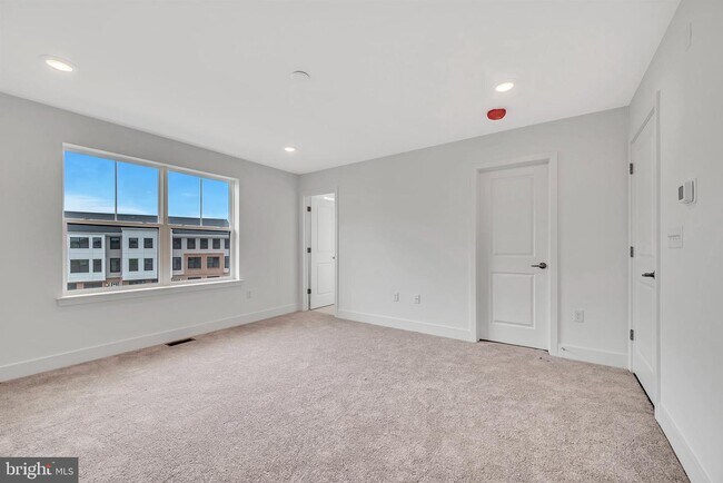 Building Photo - 125 LEWIS FISHER Dr