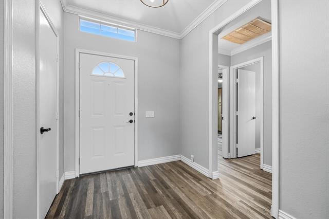 Building Photo - 3103 Creekwood Dr