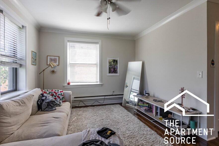 Building Photo - 839 W Cornelia Ave