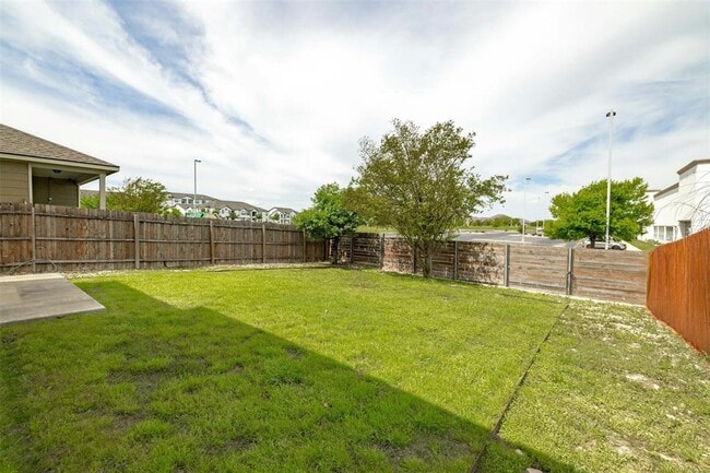 Building Photo - 16020 Hampton Bliss Trce