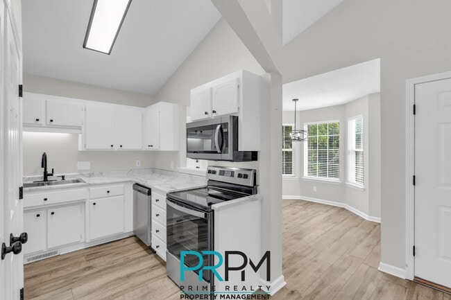 Building Photo - 244 Oak Valley Dr