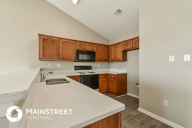 Building Photo - 9040 Triple Crown Loop W