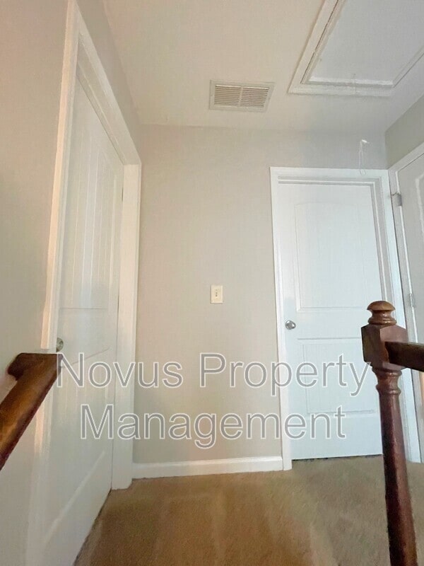 Building Photo - 149 High Point Way