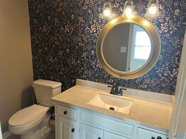 Building Photo - 1536 Four Mile Post Rd SE