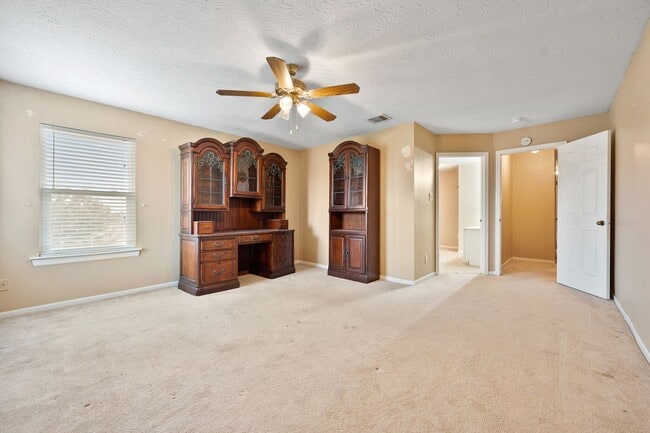 Building Photo - Mansfield Country Club Home