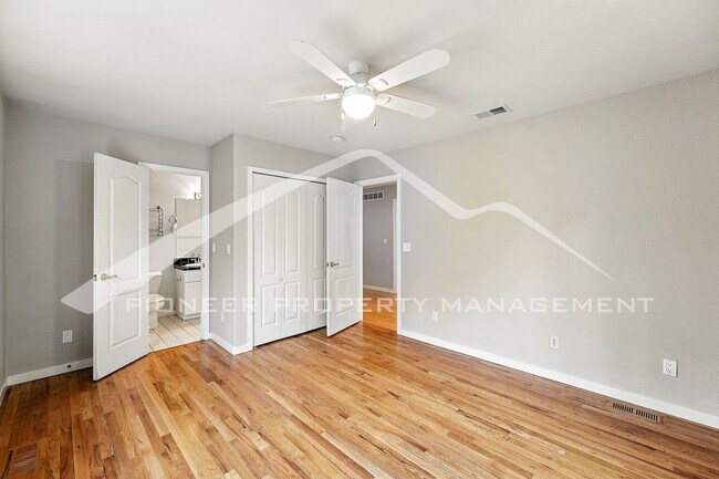 Building Photo - Luxury Meets Location – Impeccable 5BR Hom...