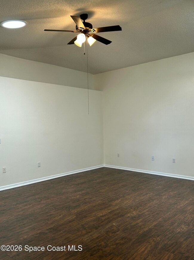Building Photo - 2152 Spring Creek Cir