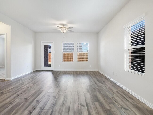 Building Photo - 208 Goosewood Dr