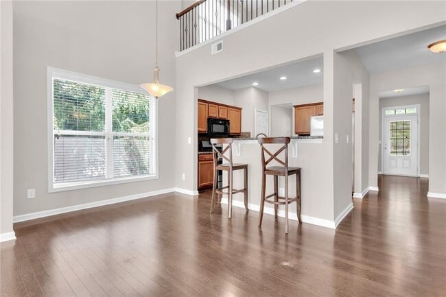 Building Photo - 3610 Crowchild Dr