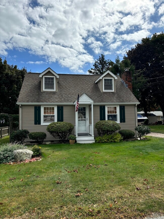Building Photo - 42 Sea Breeze Ave