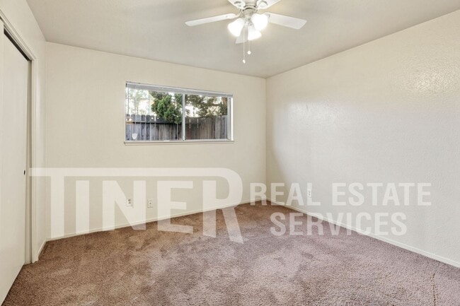 Building Photo - 9282 Corinthian Cir