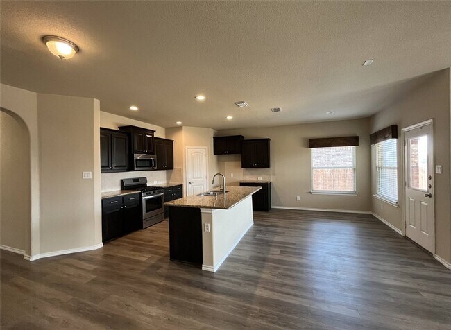 Building Photo - 473 Spring Dr