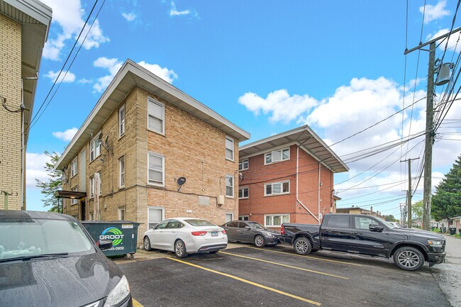 Building Photo - 1821 S Harlem Ave