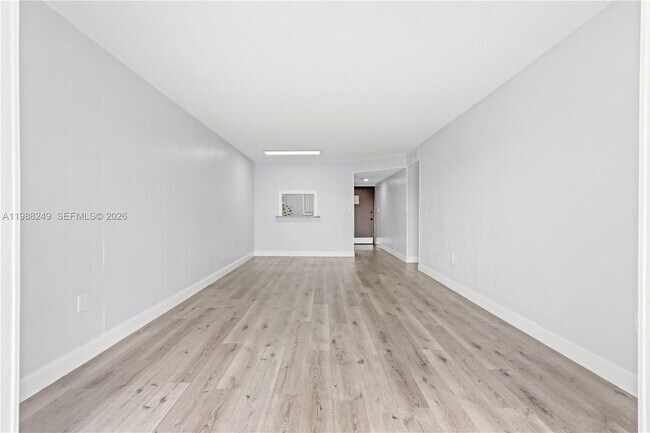 Building Photo - 1855 W 60th St