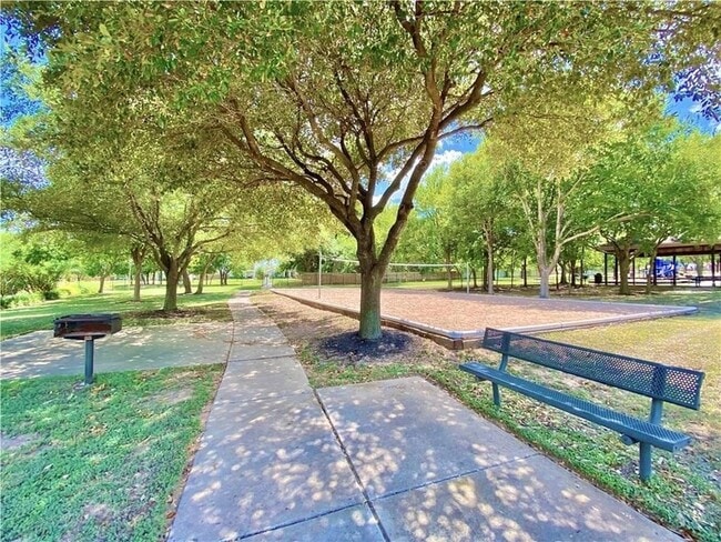 Building Photo - 1005 Winnsboro Lp