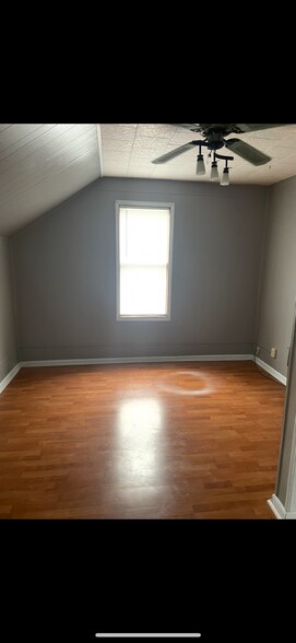 Building Photo - 307 E Wabasha St