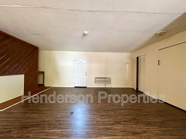 Building Photo - 1418 Riverview Rd