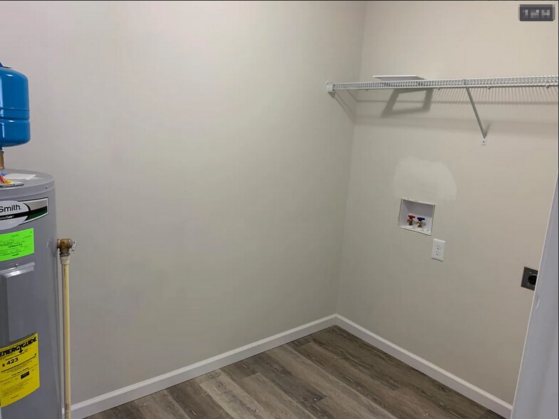 Laundry Room - 9029 Landon Ln