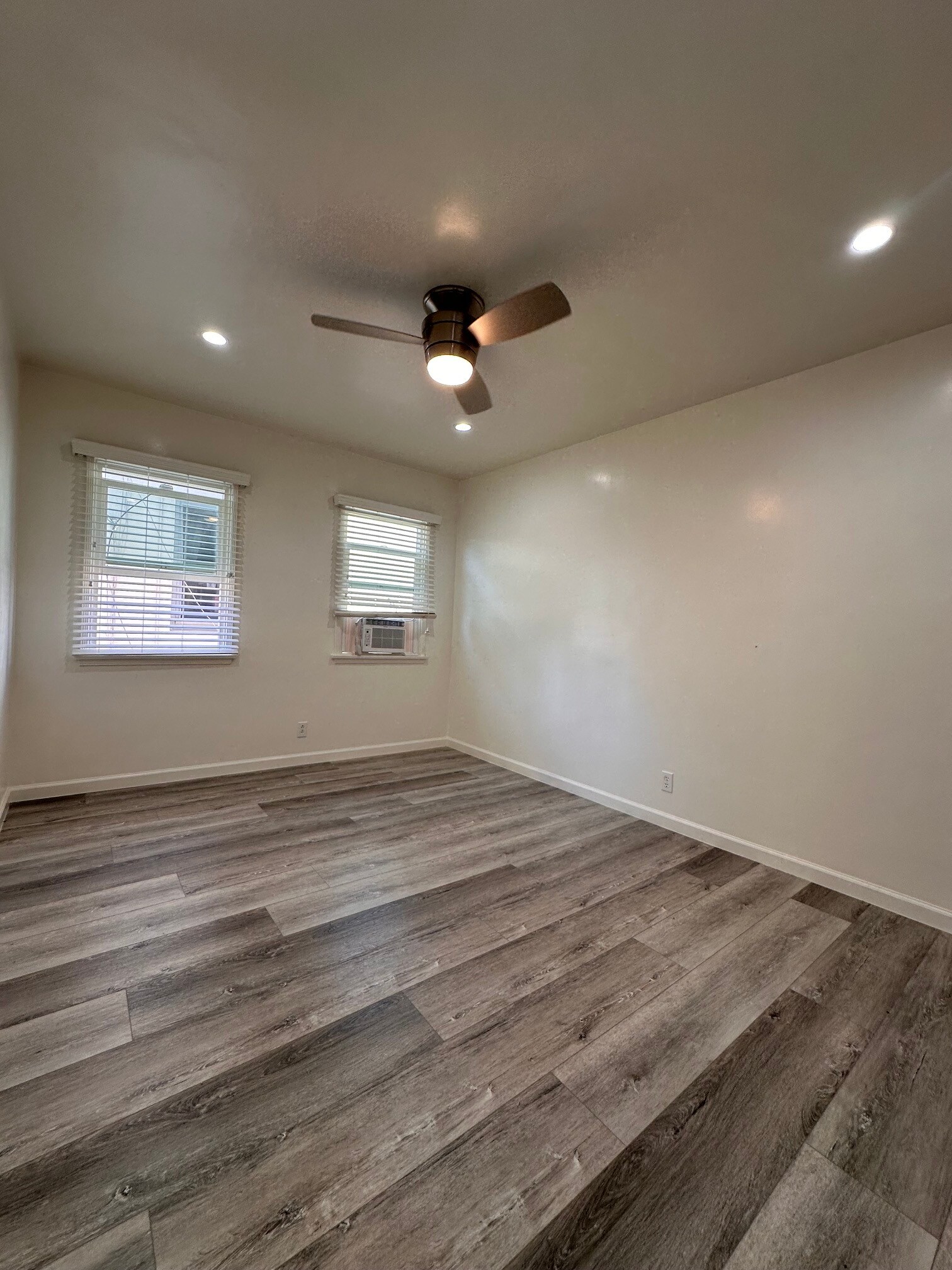 Building Photo - 2417 Cimarron St