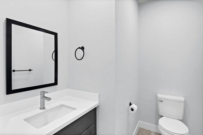 Building Photo - Stylish & Move-In Ready Homes in the Desir...