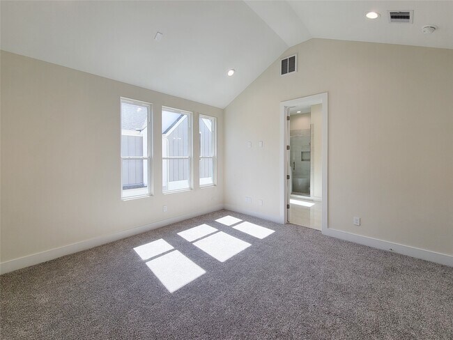 Building Photo - 5931 Beall St