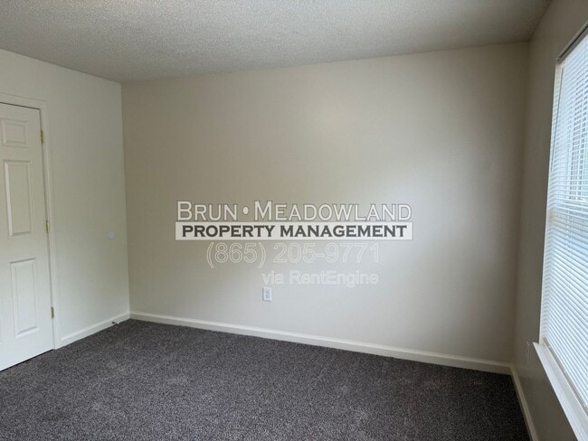 Building Photo - 5622 Boxwood Garden Way