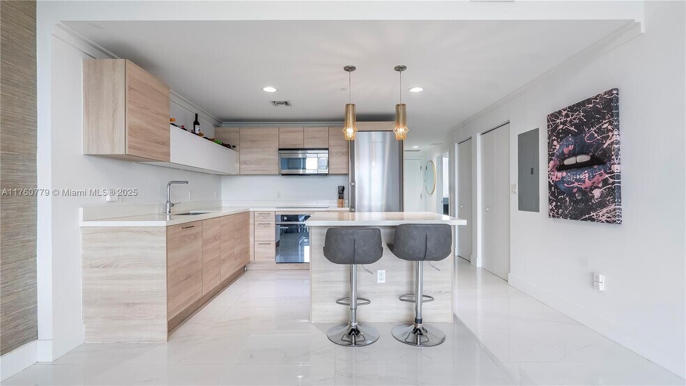 Building Photo - 16385 Biscayne Blvd