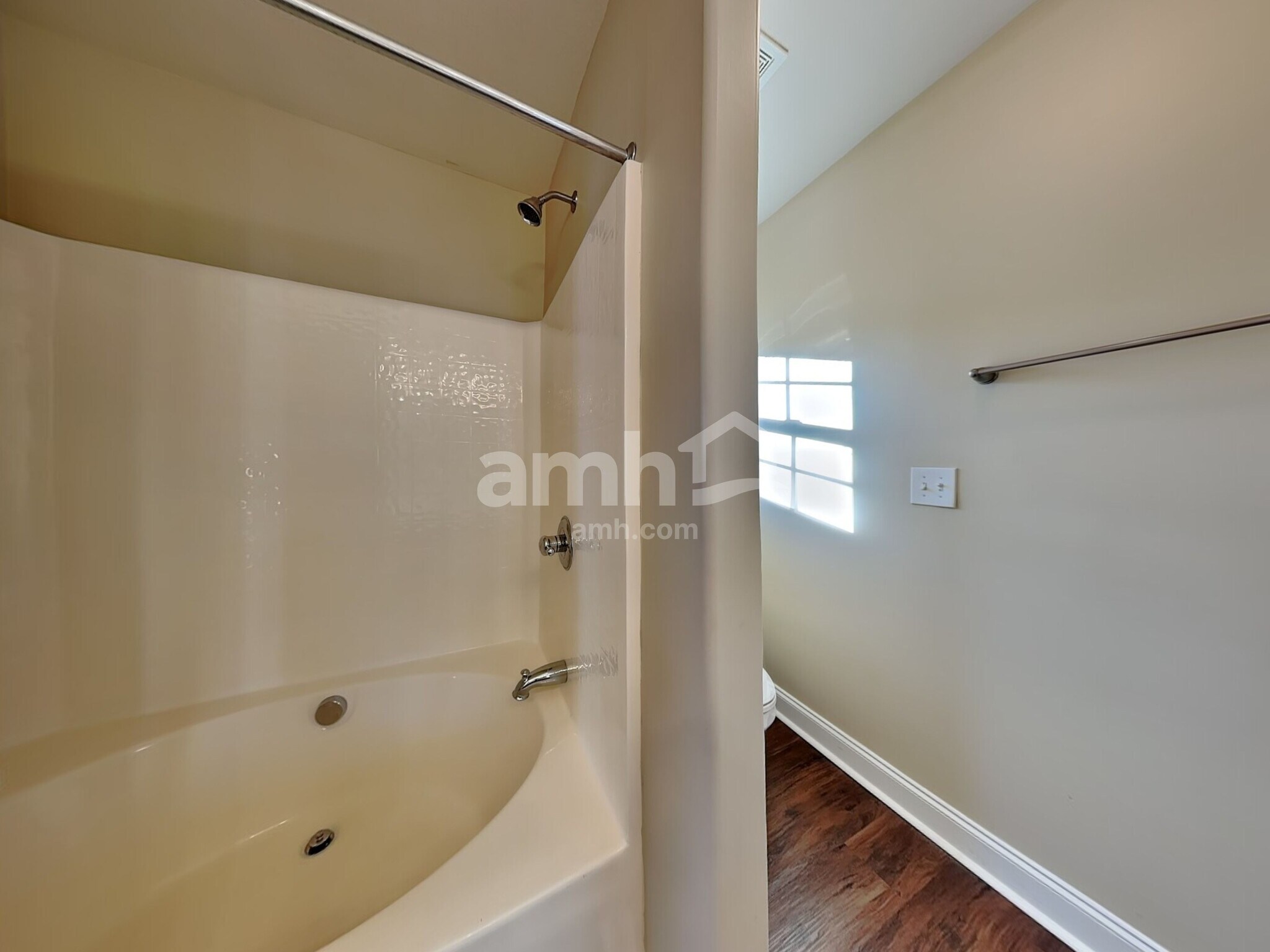 Building Photo - 147 Scottish Ave