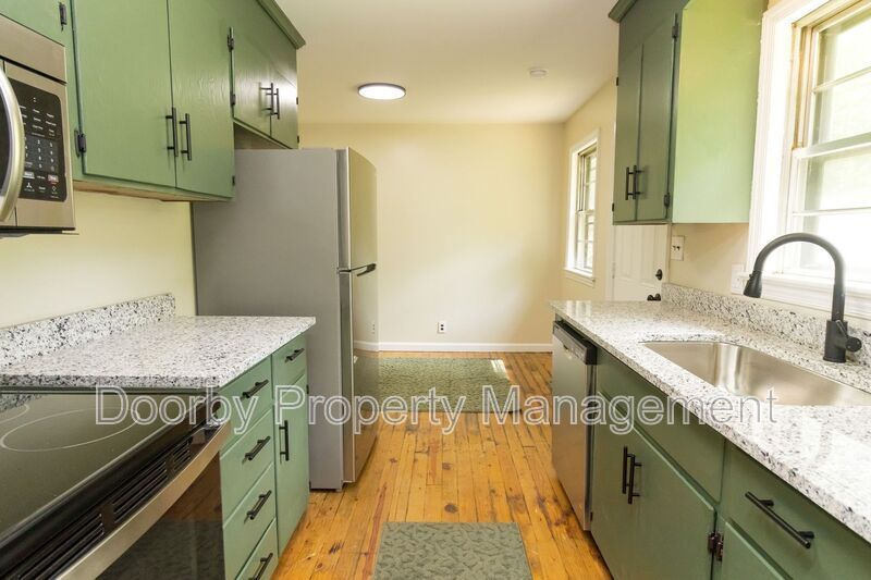 Building Photo - 116 Centro St