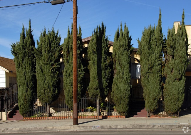 Building Photo - 715 Evergreen Ave