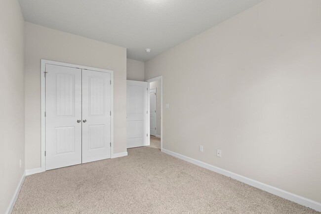 Building Photo - Townhouse For Rent in Holly Ridge!