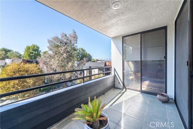 Building Photo - 4774 Park Encino Ln