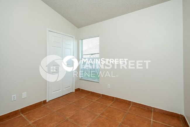 Building Photo - 3 Bedroom Pet-Friendly Home in Orlando, FL with Main Street Renewal