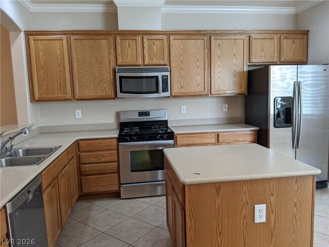 Building Photo - 7437 Ravines Ave