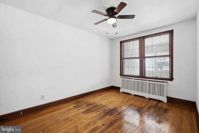 Building Photo - 4026 9th St NE