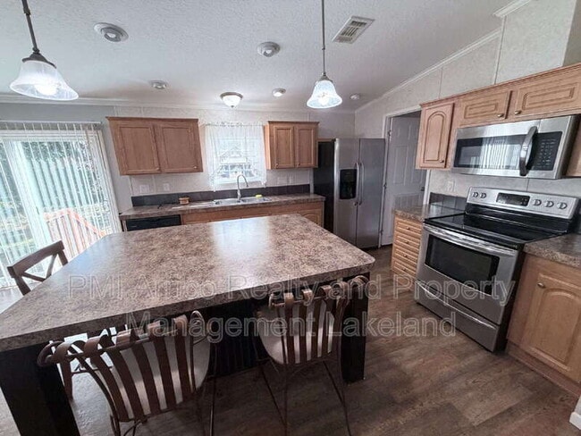 Building Photo - 2974 Hickory Rd