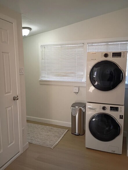 Building Photo - 1856 51st St