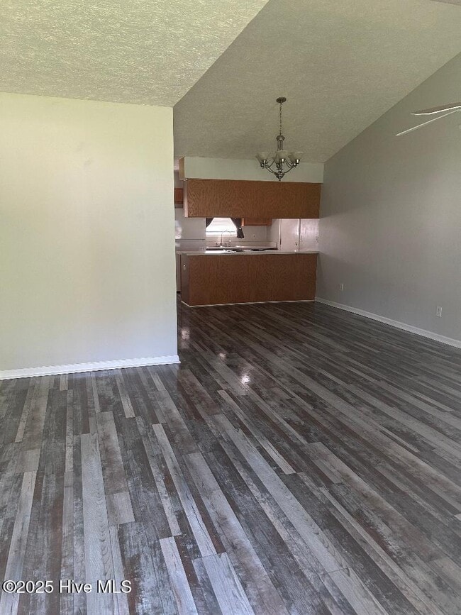 Building Photo - 3 Stoney Creek Ln
