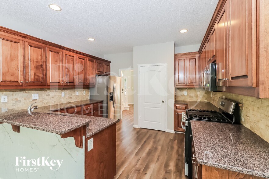 Building Photo - 326 Hambrick Park