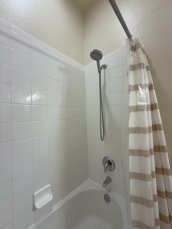 Building Photo - 9818 Fan Palm Way