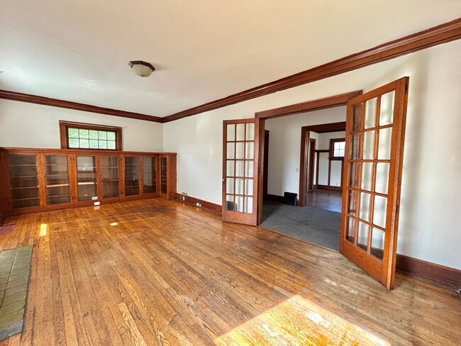 Primary Photo - 1101 N Rose- 3 Bed/1 Bath House