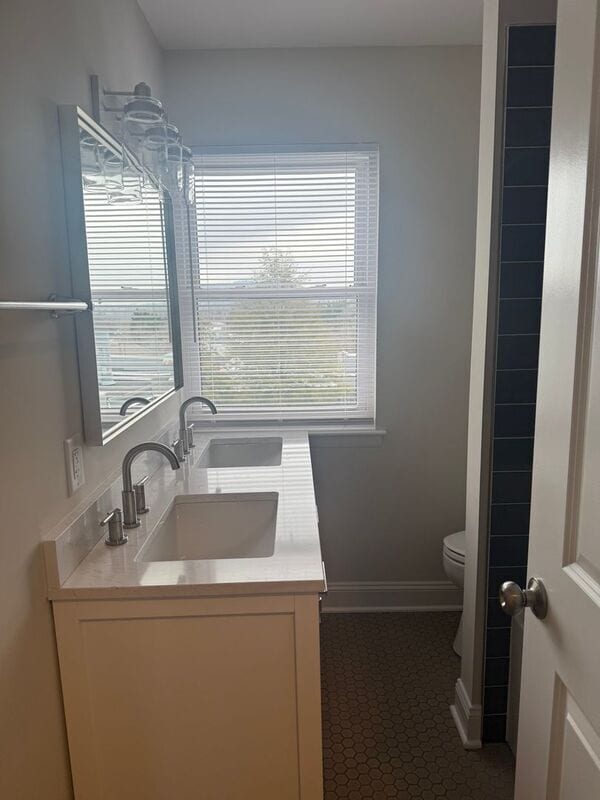 Building Photo - 1000 Monticello Rd