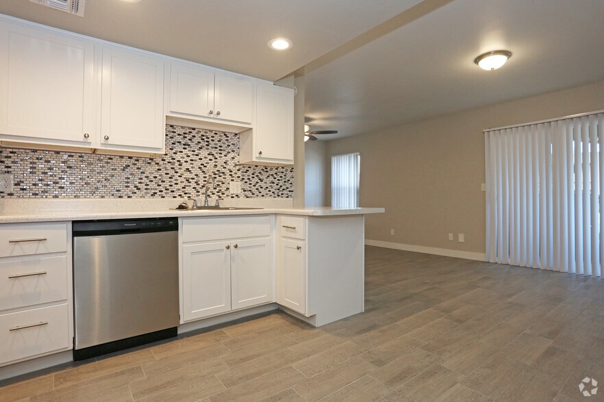 Sandstone Apartments 1727 W Emelita Ave Mesa AZ 85202 Apartment Finder