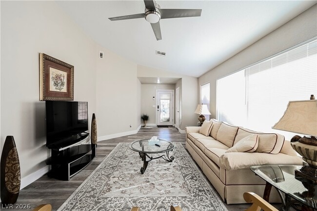 Building Photo - 1309 Anime Dr