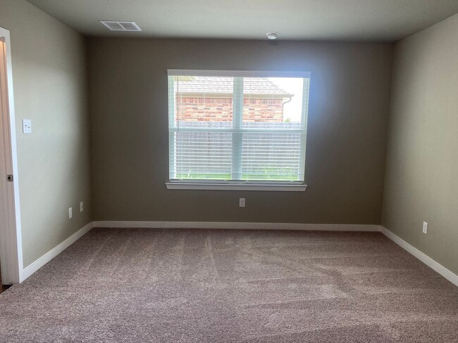 Building Photo - 3 BEDROOM, PLUS OFFICE, BELTON ISD