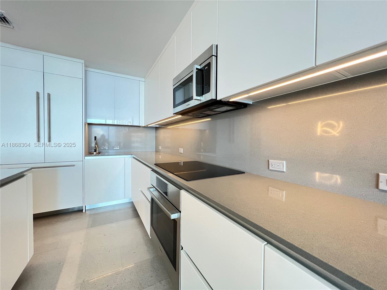 Building Photo - 68 SE 6th St